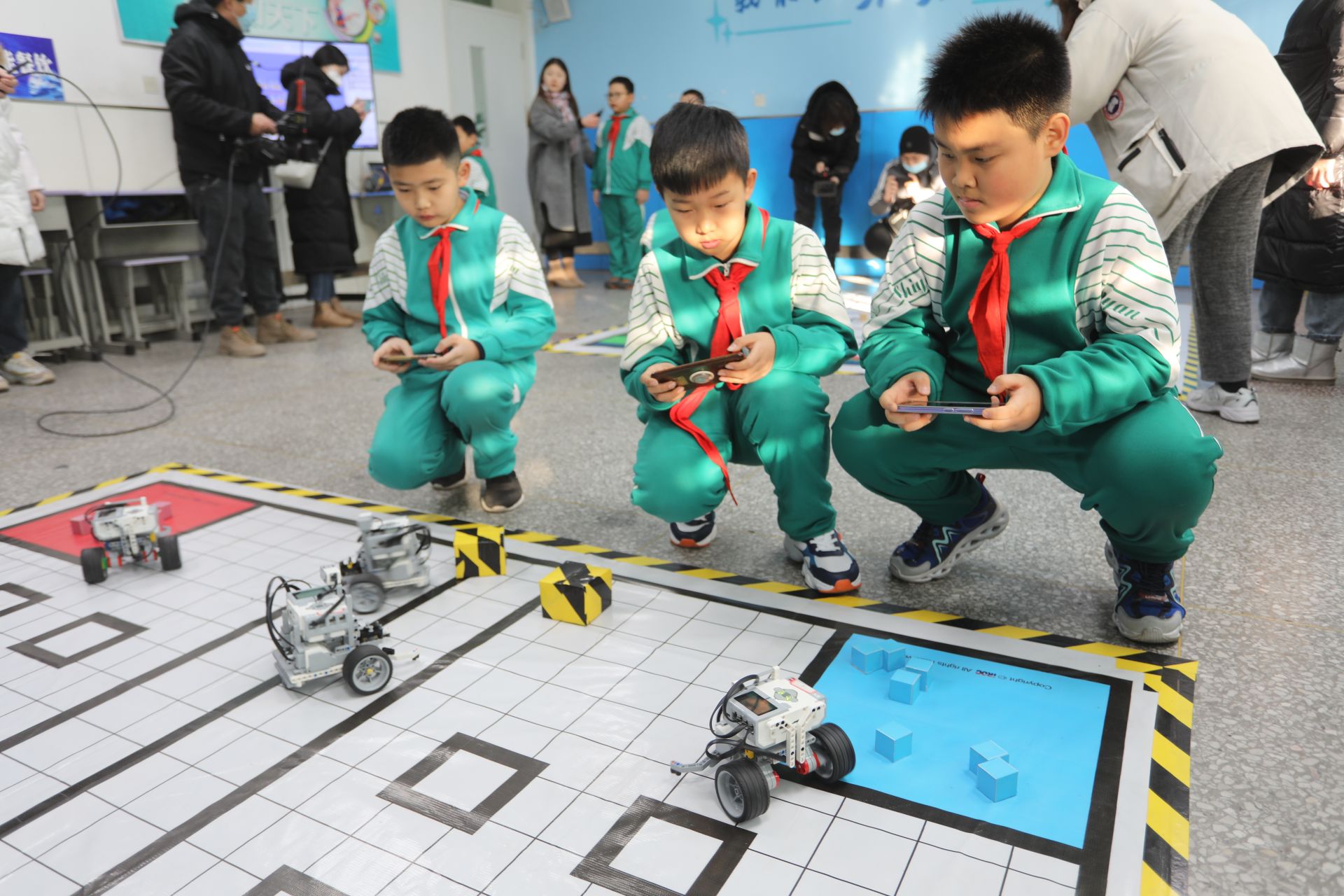 马斯克脑机接口公司Neuralink2031年预计营收10亿美元，年植入量目标2万